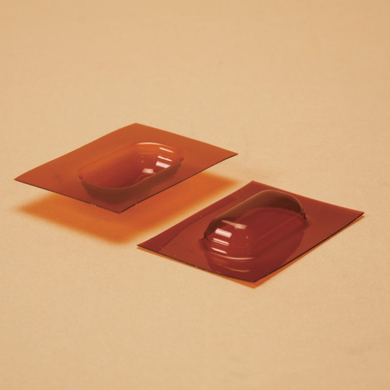 7016 – Small Amber Extra High-Barrier Blister